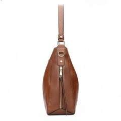 Odette hobo handbag compartments
