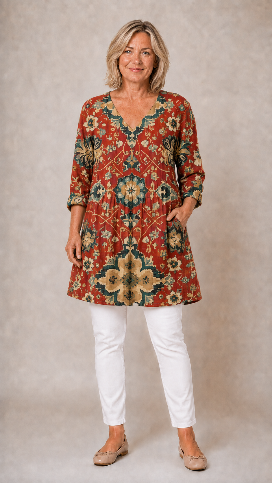 Amoura | Long Blouse with V-Neck