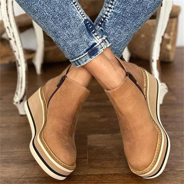 Deborah elegant ankle boots - side view