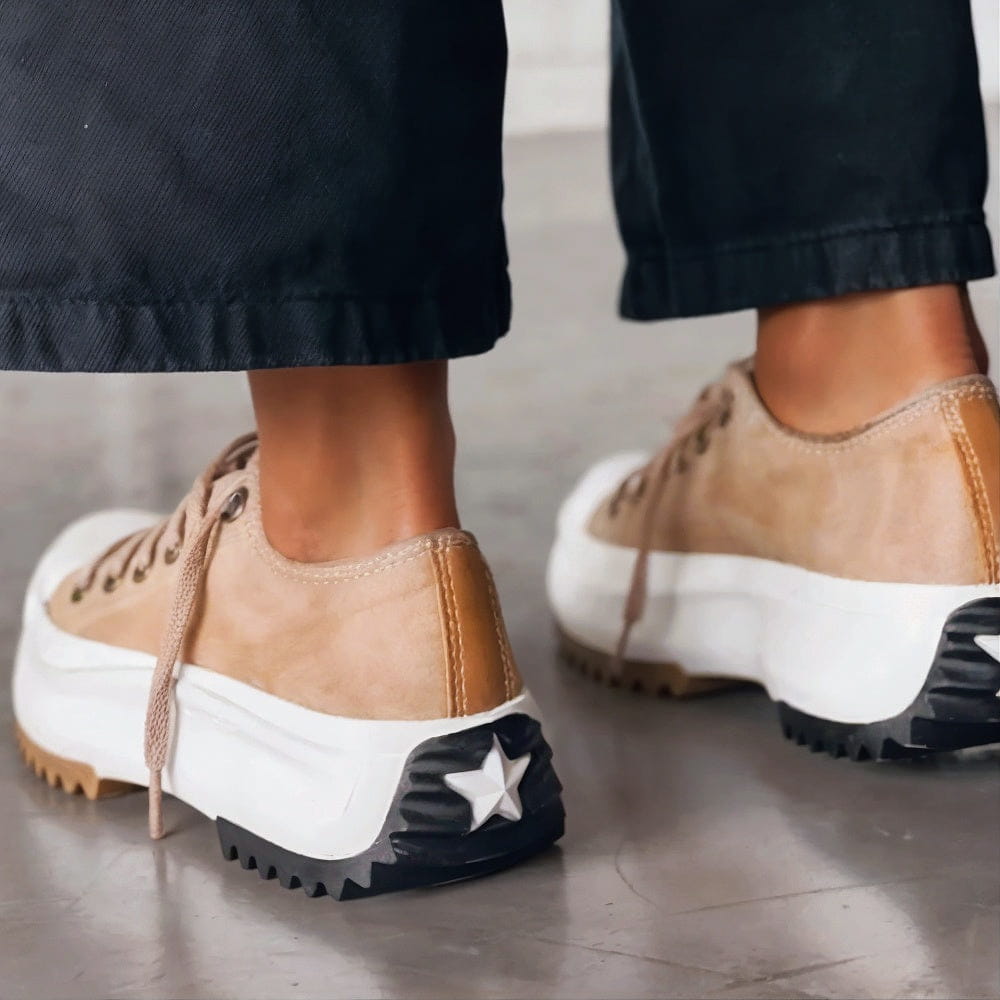 Bettina platform shoes detail
